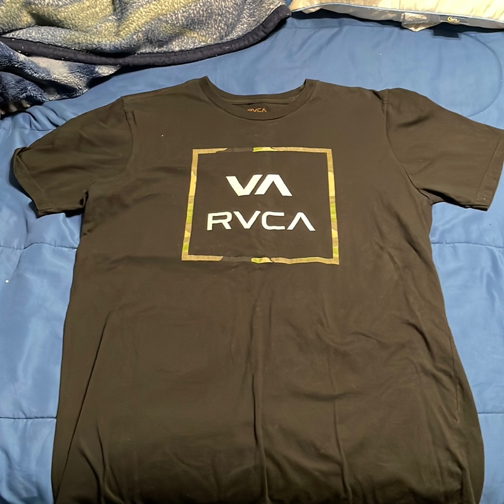 Black RVCA shirt. Large. Perfect condition